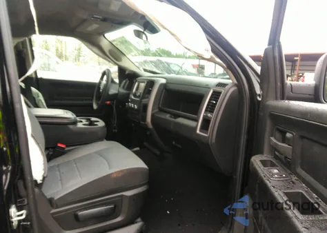 2021 Ram 1500 Classic Tradesman 4X2 5'7" Box z USA, uszkodzony, nr VIN 1C6RR6KT7MS592411